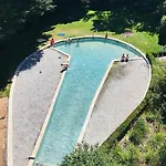 Chateau De Hébergement de vacances Monfréville