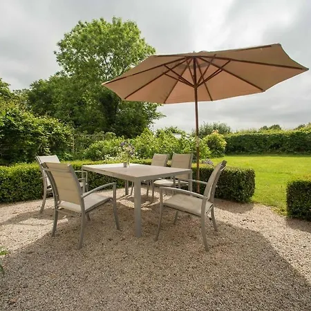 度假居 Chateau De *