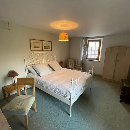 度假居 Chateau De