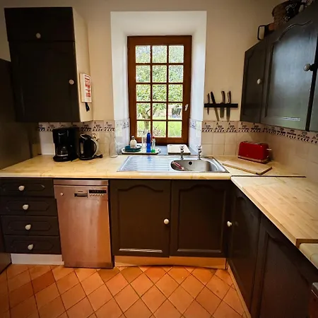 Chateau De 度假居 Monfréville