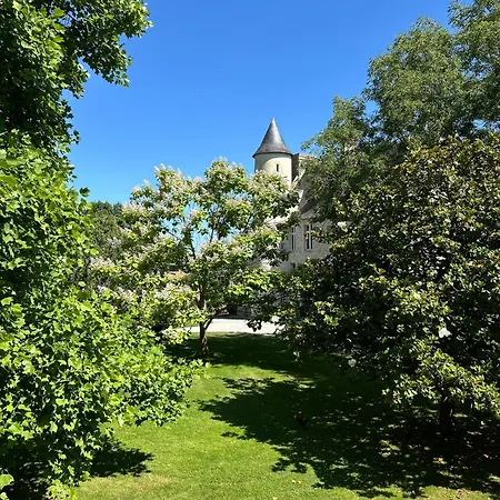 Сasa de vacaciones Chateau De *